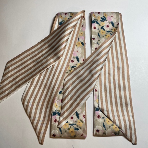Two Thin Scarves / Hair Bands / Scarves
- #214 - Picture 2 of 5